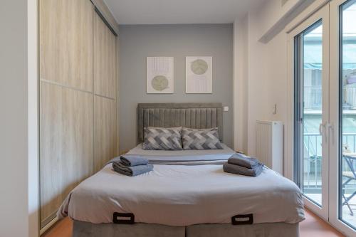 Acropolis walking distance apartment