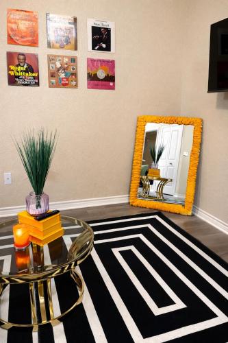 Gallery image of Boutique Condo with Patio Heart of Downtown Memphis Gated Parking in Memphis