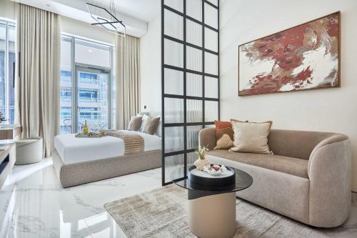 Frank Porter - J One Tower, Business Bay