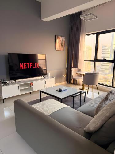 1BR in Dubai Marina with Marina Skyline Views