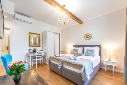 Le Monde - Vintage Accommodation