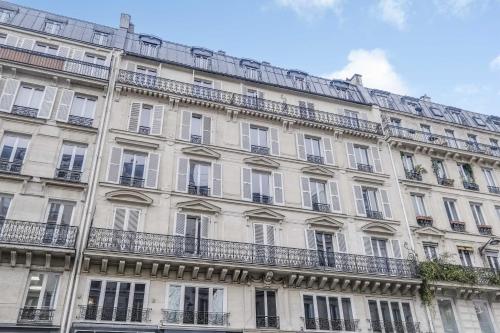 Haussmannian apt - 2BDR-6P near Marais-sentier