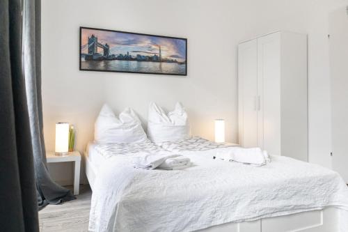 Cozy 1BR by Danube & Millennium Tower Long Stay