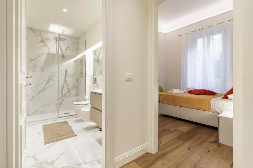 Petrarca Home, Firenze