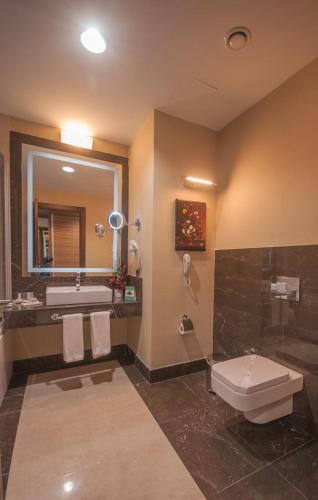 Kamar mandi di Margi Hotel