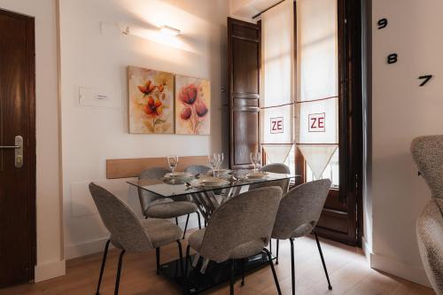 tuAnfitrion Zafiro Elvira Apartments City Centre