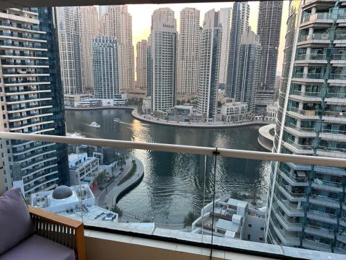 Premium 2BR Marina View Apartment in Dubai Marina