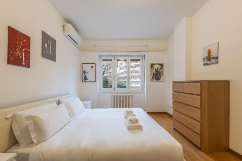 Casa Losanna, Citylife, Corso Sempione, Milan