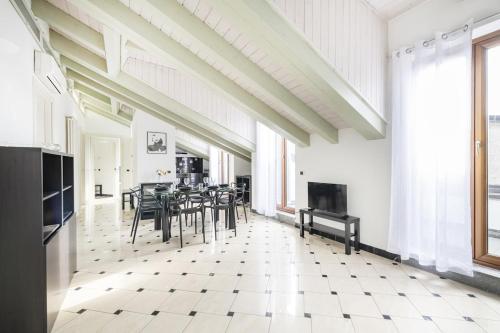 Easylife - Milano - C Italia 68BP5 - P Ticinese