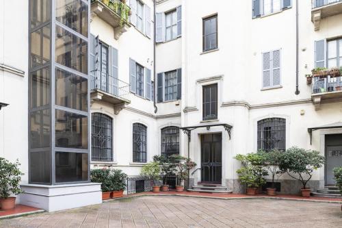 Easylife - Milano - C Italia 68BP5 - P Ticinese