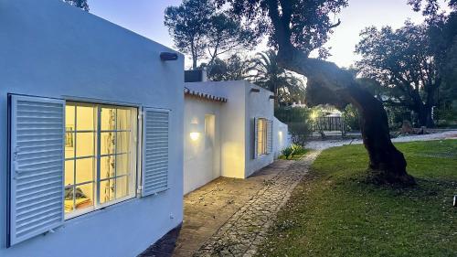 Villa Morocco with Heated Private Pool for 12 Guests in Albufeira
