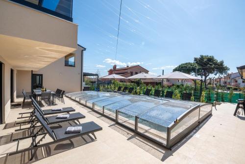 Villa Domenica Medelina 5. City center, pool, jacuzzi, sauna