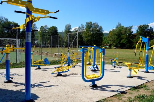 Children's play area sa Usadba Okhotnichiy Dvor