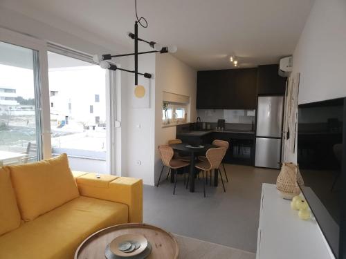 Beautiful apartment, center of Novalja