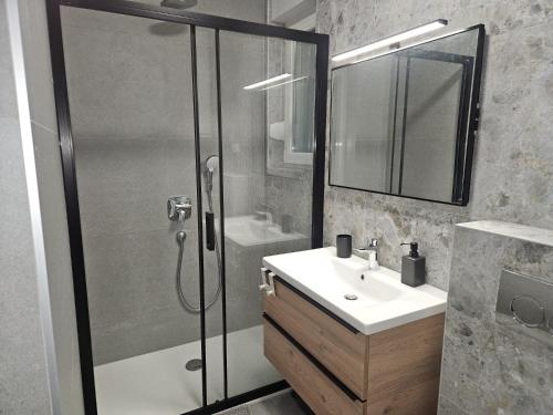 Beautiful apartment, center of Novalja