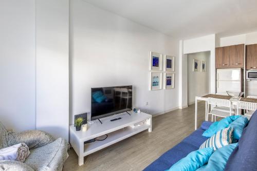 Sunny Apartment with Terrace in El Médano