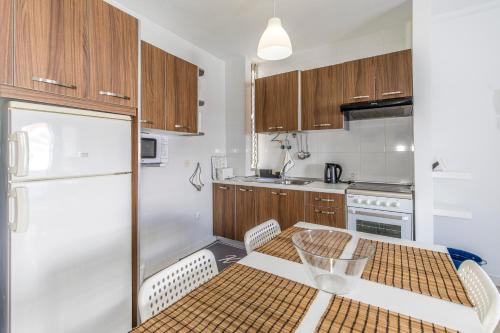 Sunny Apartment with Terrace in El Médano