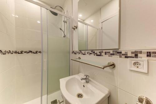Beach Villa Ribot I by Sealand Villas