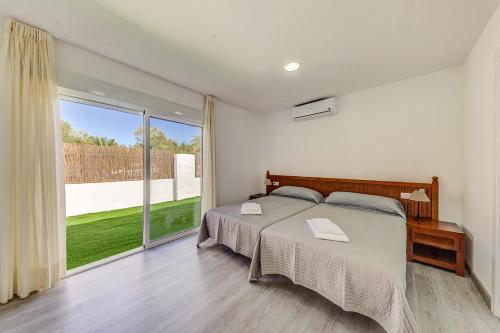 Beach Villa Ribot I by Sealand Villas