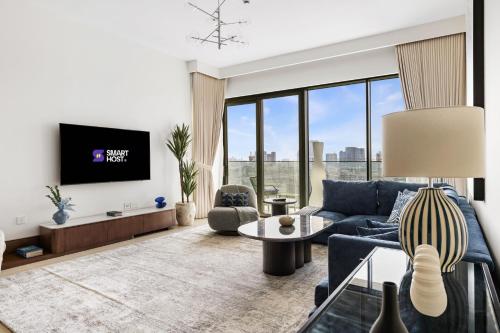 Luxury 2BR with Burj Khalifa View in Port Rashid