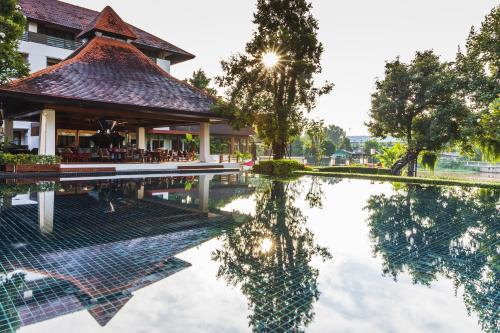 RatiLanna Riverside Spa Resort — Swimming pool