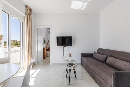 Apartment with AC and Balcony Golem by PikHost