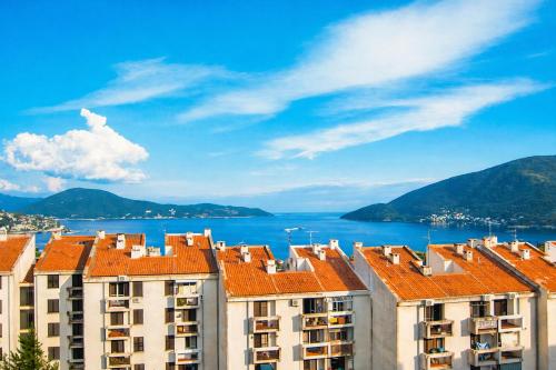 Apartment Igalo Sea view 2 bedrooms 7 pers