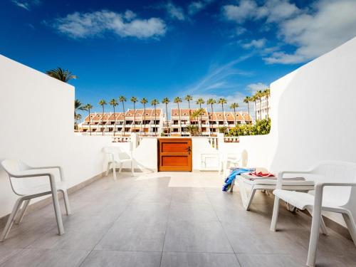 134 Parque Santiago II, amazing terrace, pool side