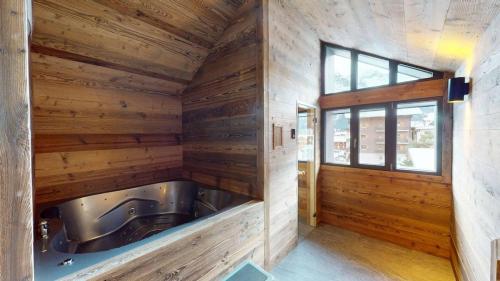 Bostan Apartment - 3 bedroom apartment in the heart of Champery
