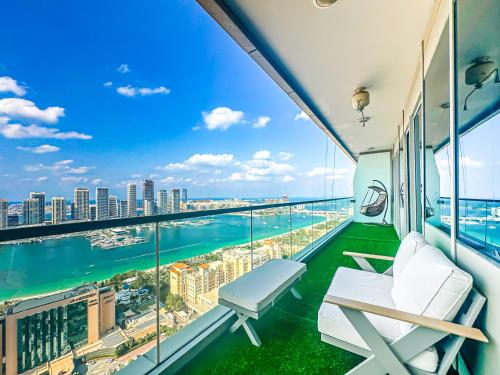 Sensational direct Sea, AIN View and Palm Jumeirah in Dubai Marina photo 2