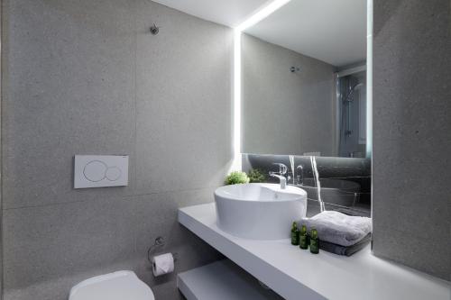 New Korinis 3 Athens studio
