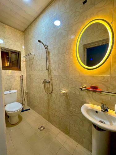 Et badeværelse på Western Suites