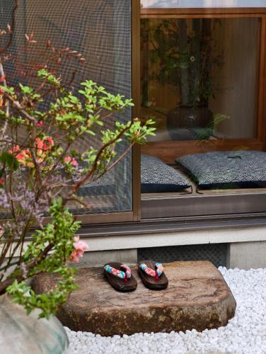 Nijo Castle Kyoto Machiya with Garden and Floor Heating