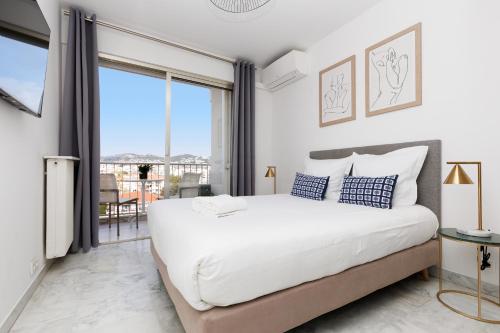 Superbe appartement à Cannes vue mer panoramique "Azura"