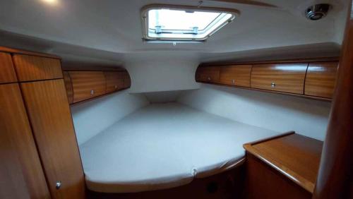 En eller flere senge i et værelse på Veronica