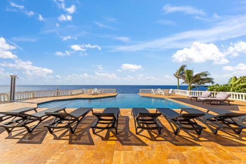 Piscina a Sunset House o a prop