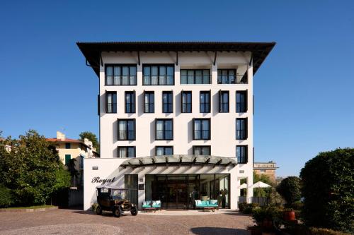 Amadria Park Hotel Royal — Property building
