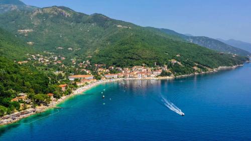 Beautiful Stone House Obrs with indoor pool