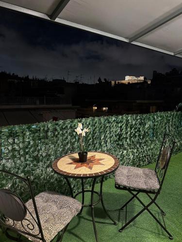 Luxury Retreat with Iconic Acropolis View Koukaki