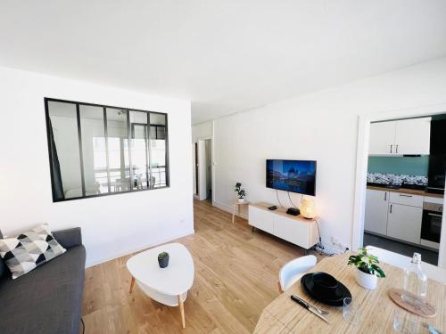 242 PB 1 Chambre Parking Partdieu Train Station