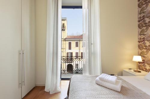 HL Collection - Milan Fashion District