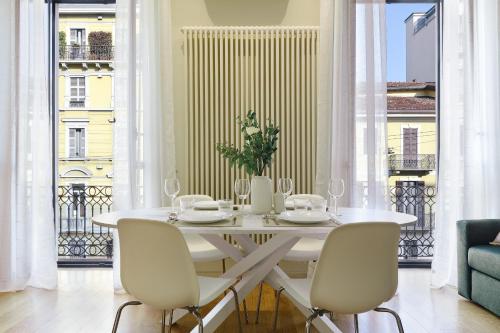 HL Collection - Milan Fashion District