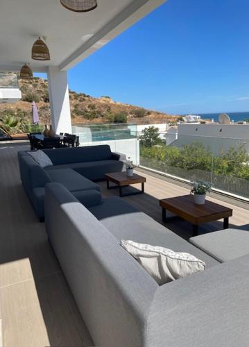 Stunning villa in Benalmádena with amazing views, pool and large gym