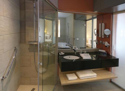 Koupelna v ubytování Ensana Thermal Aqua