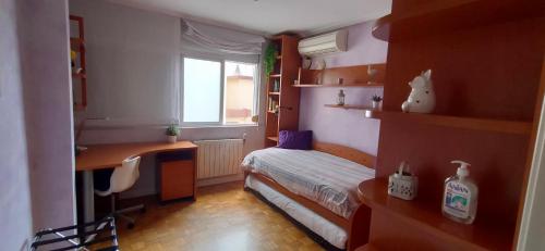 Bright and cozy penthouse 8' from Calle Larios