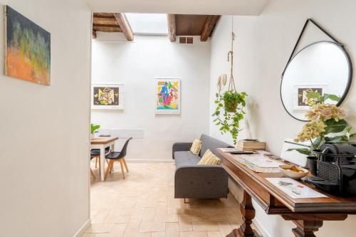 Nora's Home, Charmy Apt in the Heart of Trastevere