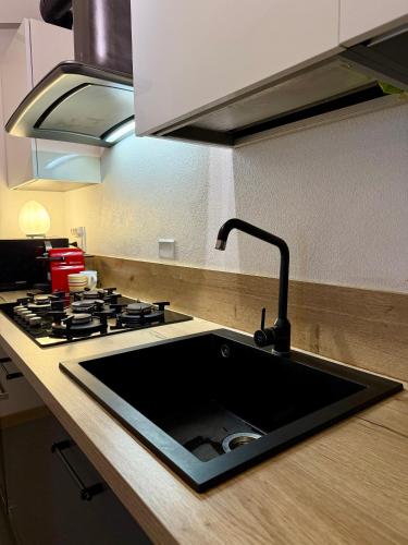 LURO Apartments - Suzzani 98
