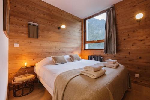 Vallee Blanche Central 4pax Vue MtBlanc Parking 400m Remontee