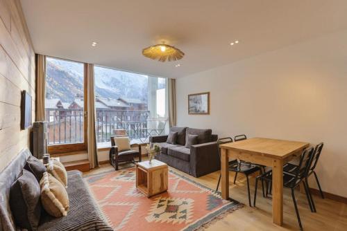 Vallee Blanche Central 4pax Vue MtBlanc Parking 400m Remontee