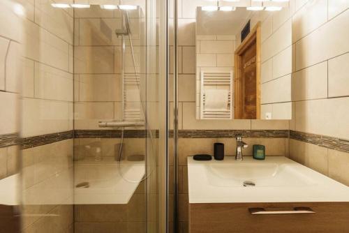 Closy Modern 4pax Pied Piste Centre Balcon Parking